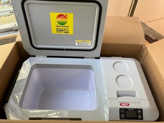たばちゃん食堂 に充電式保冷温庫を寄贈
