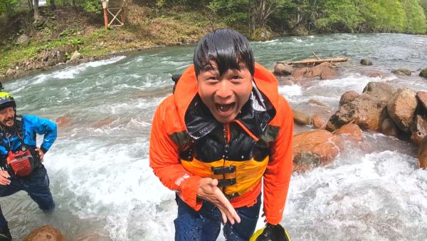 高岸、ずぶ濡れ